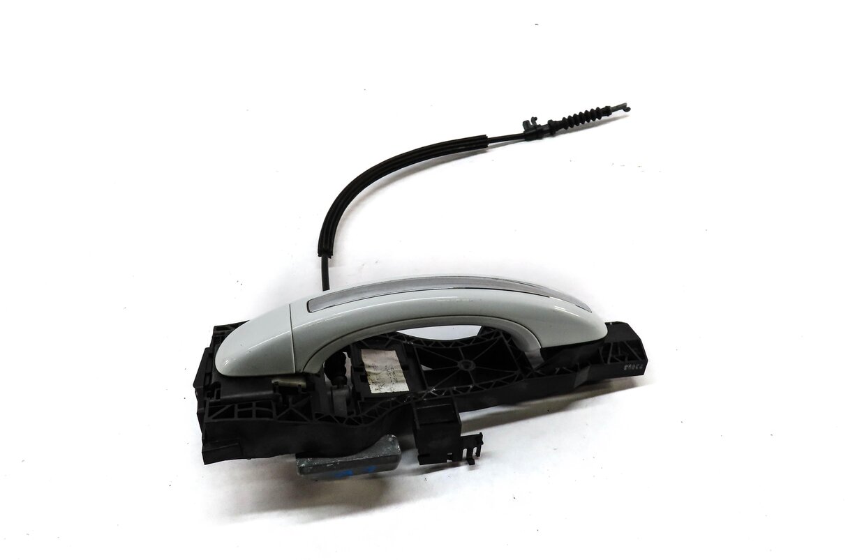 2007-2015 AUDI Q7 (4L) LEFT SIDE REAR EXTERIOR DOOR HANDLE (WHITE)