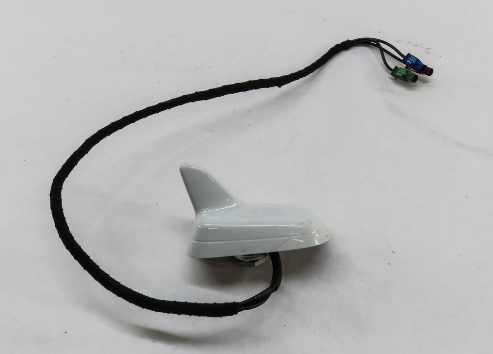 Thumbnail 2: 12-15 AUDI Q7 (4L) RADIO STEREO GPS NAVIGATION SHARK FIN ANTENNA (WHITE 2Y)