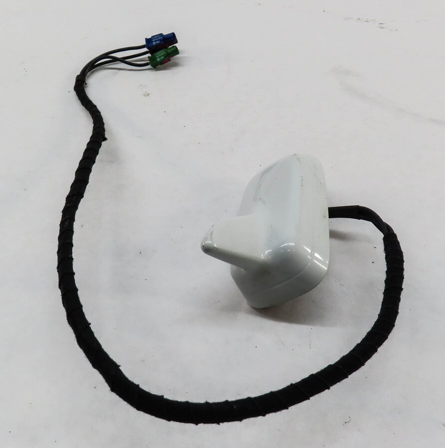 Thumbnail 3: 12-15 AUDI Q7 (4L) RADIO STEREO GPS NAVIGATION SHARK FIN ANTENNA (WHITE 2Y)