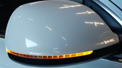 Thumbnail 2: 2013-2015 AUDI Q7 (4L) RIGHT PASSENGER P-FOLD BLIND SPOT DOOR MIRROR (WHITE)