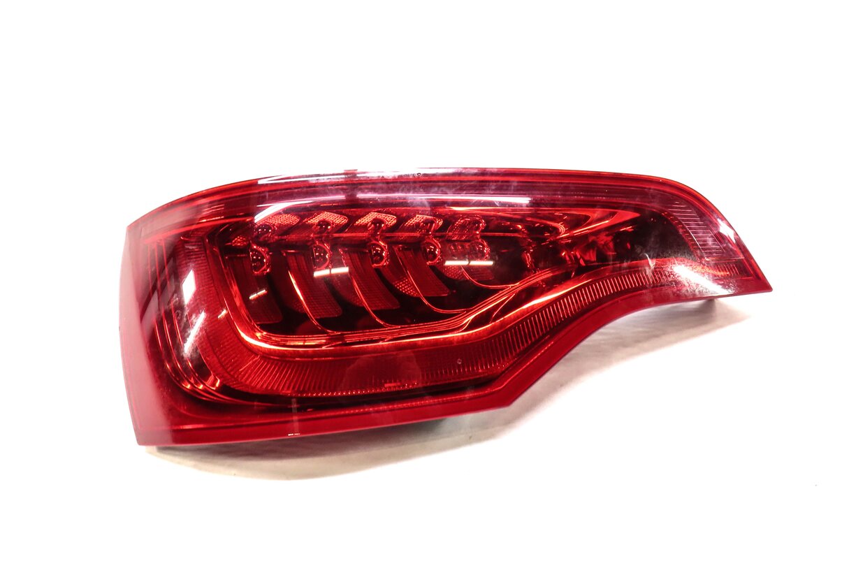 Thumbnail 3: 2010-2015 AUDI Q7 (4L) LEFT DRIVER REAR TAILLIGHT BRAKE LIGHT LAMP (LED)