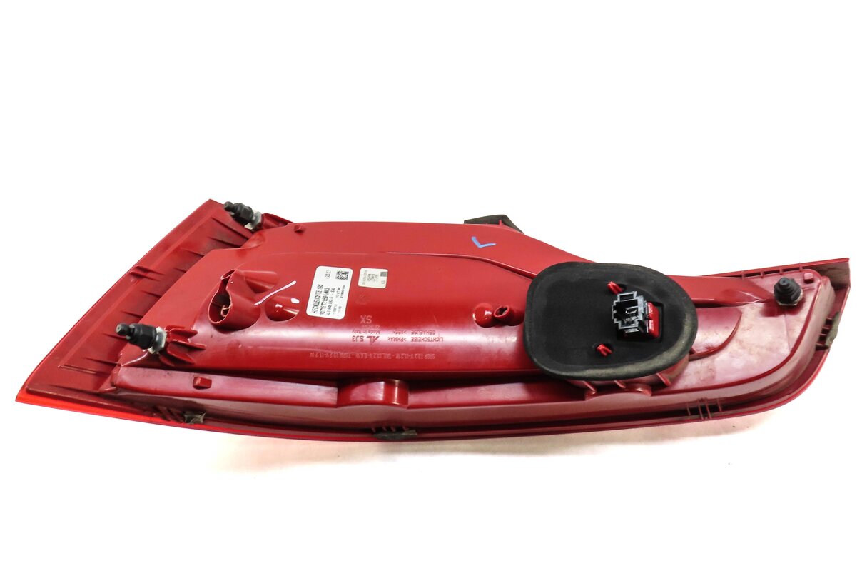 Thumbnail 4: 2010-2015 AUDI Q7 (4L) LEFT DRIVER REAR TAILLIGHT BRAKE LIGHT LAMP (LED)