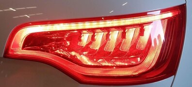 Thumbnail 2: 2010-2015 AUDI Q7 (4L) RIGHT PASSENGER REAR TAILLIGHT BRAKE LIGHT LAMP (LED)