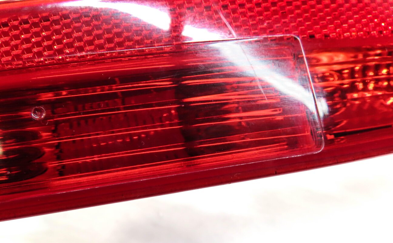 Thumbnail 5: 2007-2015 AUDI Q7 (4L) RIGHT PASSENGER REAR BUMPER LOWER TAILLIGHT LIGHT LAMP