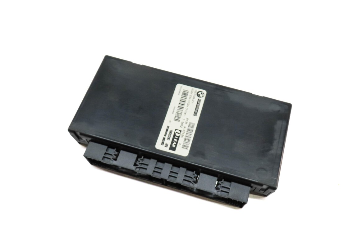 Thumbnail 1: 2008 BMW 535i (E60) BODY CONTROL GATEWAY MODULE 61359157155
