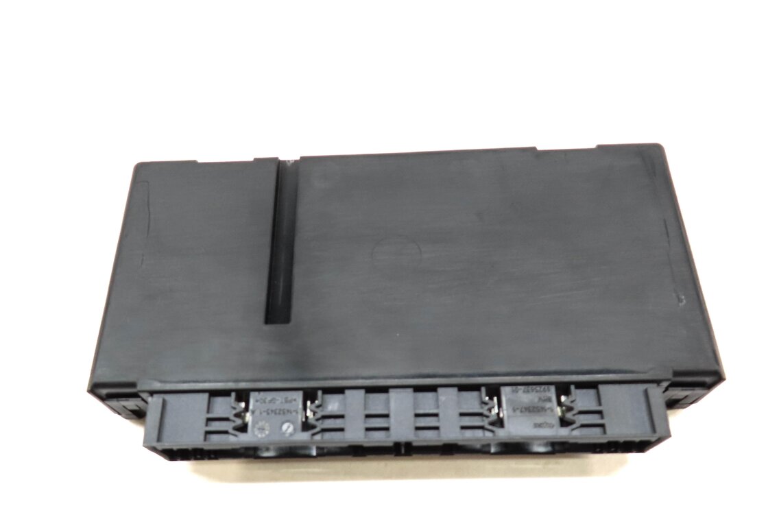 Thumbnail 3: 2008 BMW 535i (E60) BODY CONTROL GATEWAY MODULE 61359157155