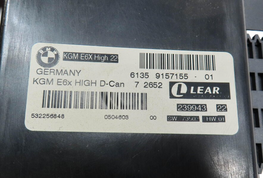 Thumbnail 4: 2008 BMW 535i (E60) BODY CONTROL GATEWAY MODULE 61359157155