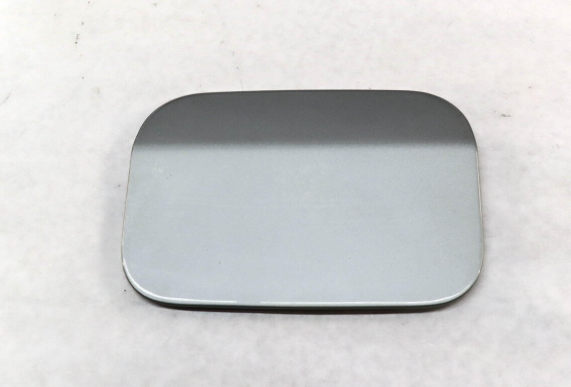 Thumbnail 2: 04-10 BMW 525i 528i 530i 535i 545i 550i M5 (E60) FUEL TANK FILLER DOOR (SILVER)