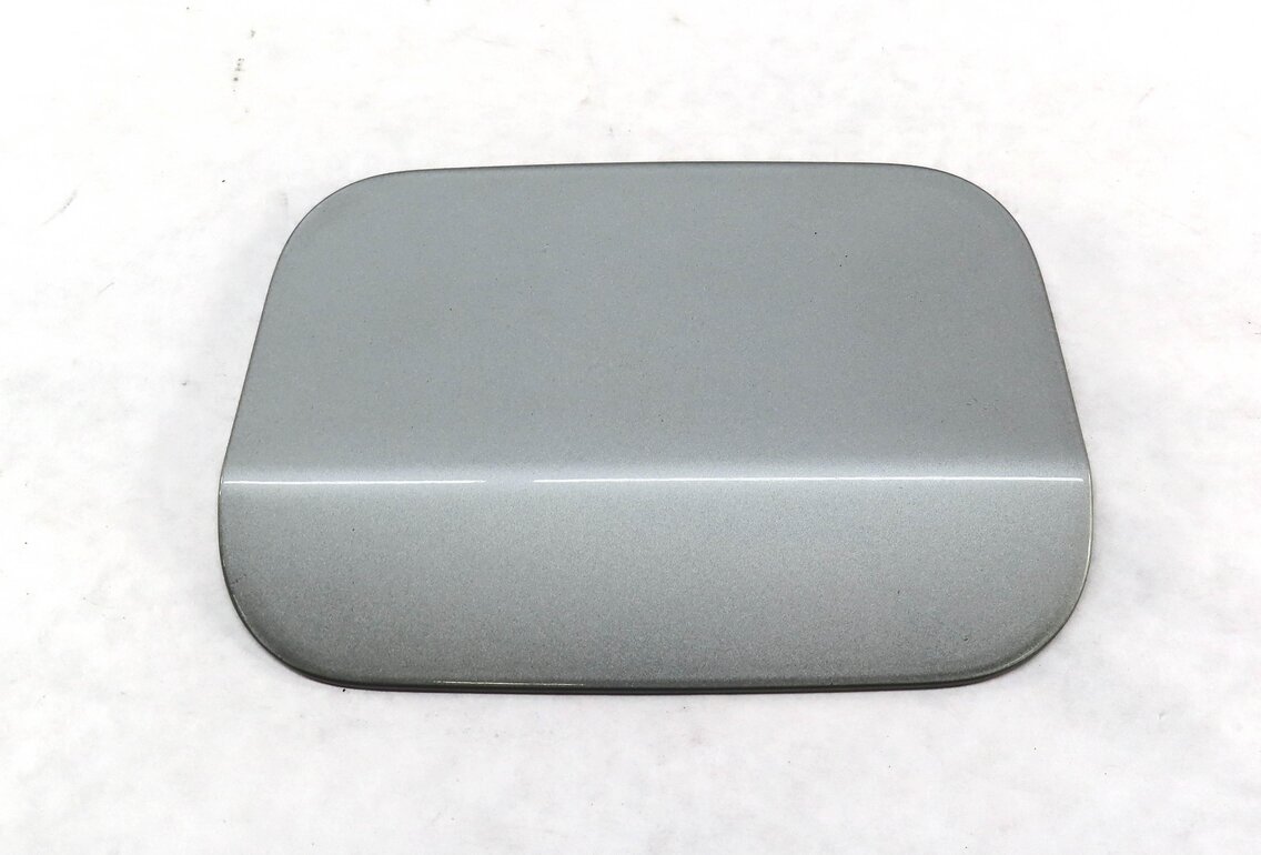 Thumbnail 3: 04-10 BMW 525i 528i 530i 535i 545i 550i M5 (E60) FUEL TANK FILLER DOOR (SILVER)