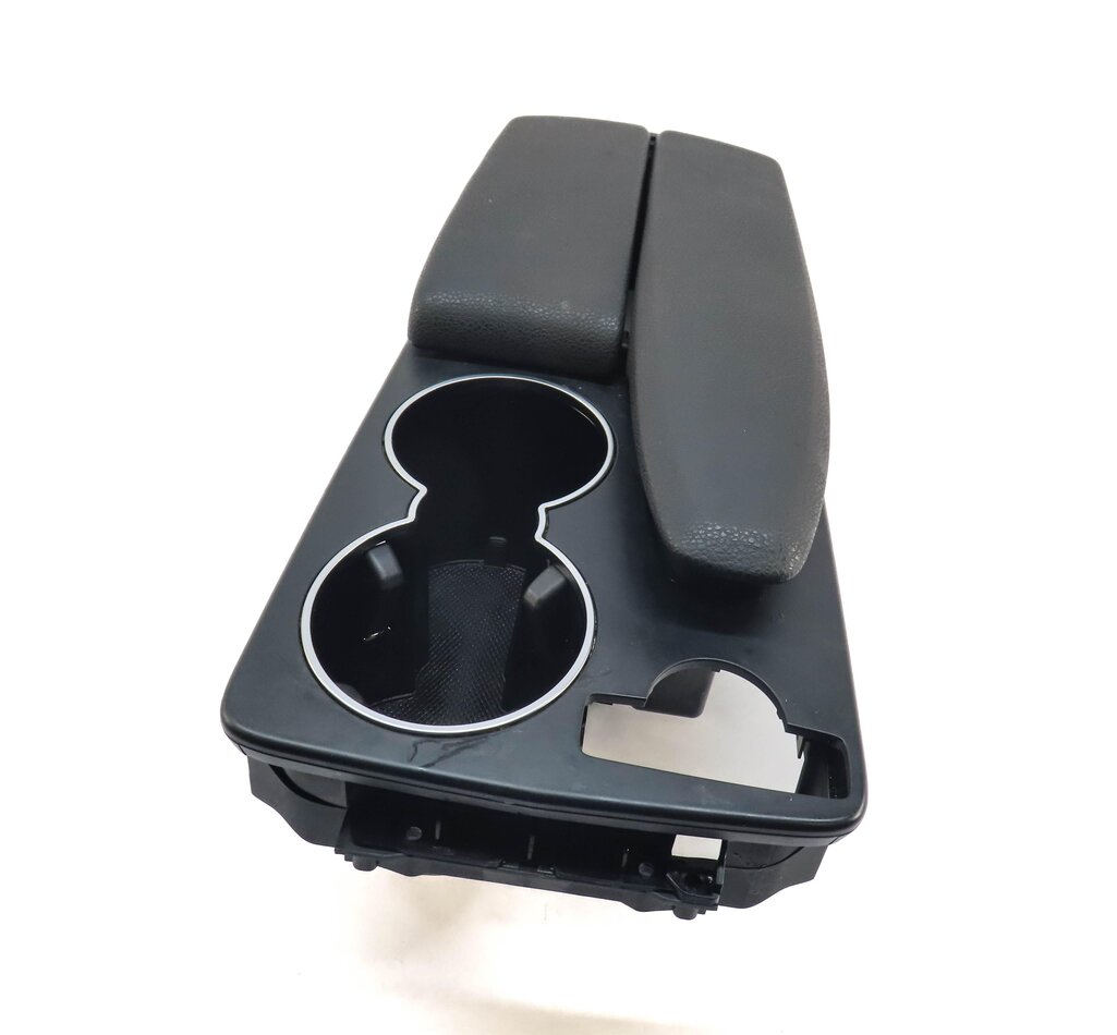 12-15 MERCEDES C-CLASS (W204) FRONT CENTER CONSOLE ARMREST COMPARTMENT (BLACK)