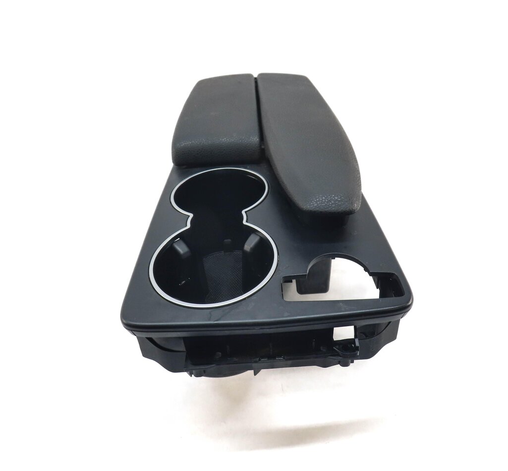 Thumbnail 2: 12-15 MERCEDES C-CLASS (W204) FRONT CENTER CONSOLE ARMREST COMPARTMENT (BLACK)