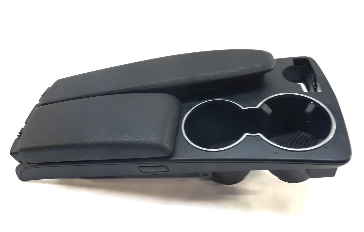 Thumbnail 3: 12-15 MERCEDES C-CLASS (W204) FRONT CENTER CONSOLE ARMREST COMPARTMENT (BLACK)