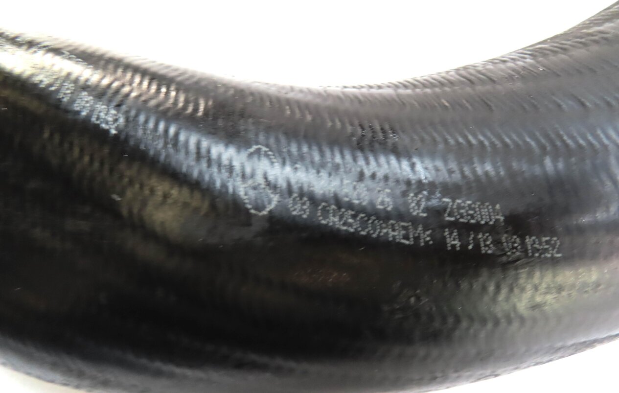 Thumbnail 5: 2014 MERCEDES C250 (W204) 1.8L TURBO ENGINE INTERCOOLER HOSE - RIGHT 2045282682