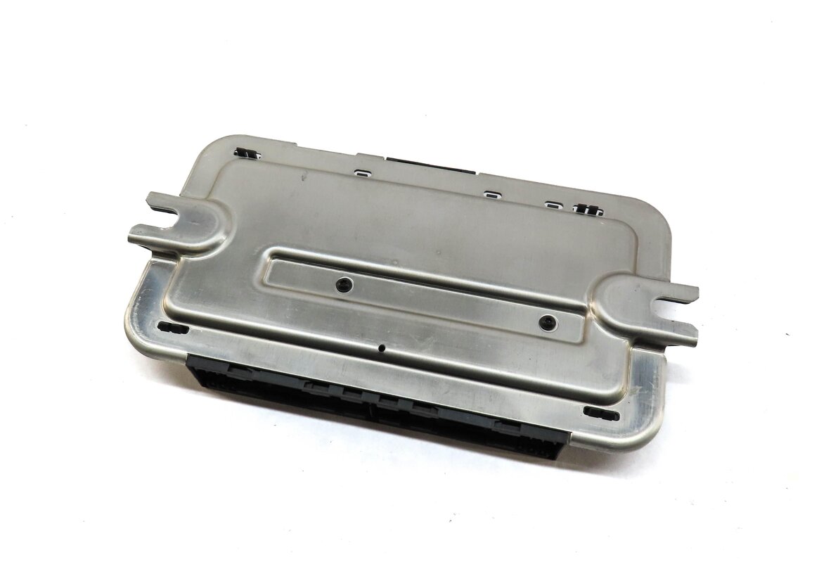10-17 BMW 5 6 7 M5 X3 X4 (F06 F10 F12 F25 F26) FRM III BODY LIGHT CONTROL MODULE