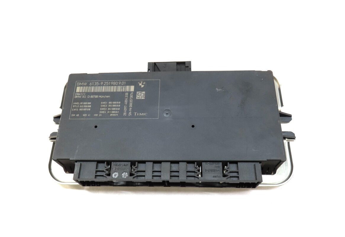 Thumbnail 3: 10-17 BMW 5 6 7 M5 X3 X4 (F06 F10 F12 F25 F26) FRM III BODY LIGHT CONTROL MODULE