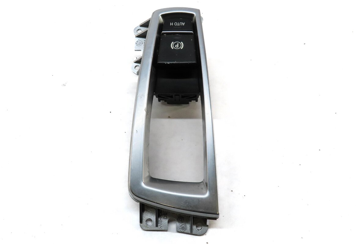 Thumbnail 3: 2011 BMW X3 (F25) EMERGENCY HILL PARKING E-BRAKE ON OFF SWITCH BUTTON w/ TRIM