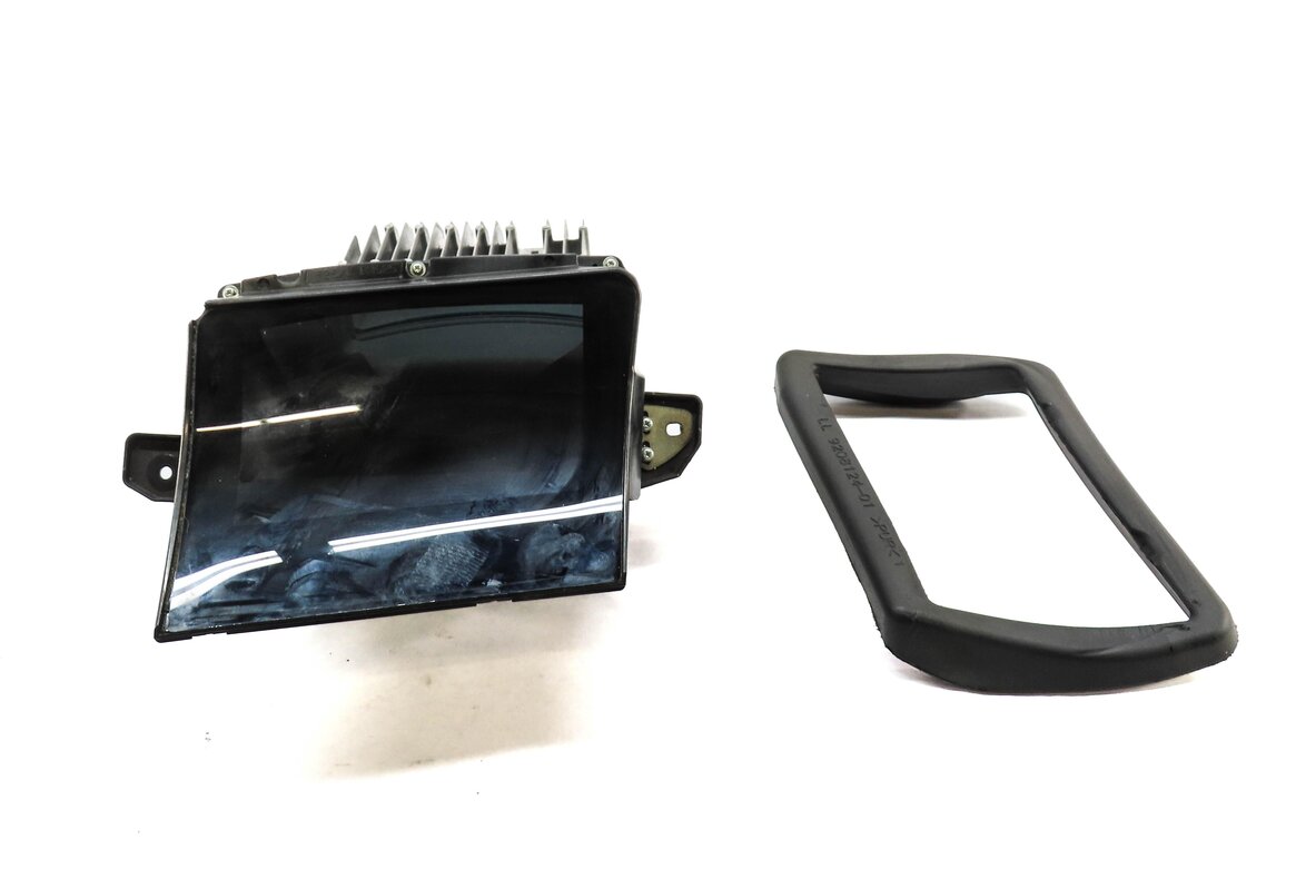 Thumbnail 2: 2011 BMW X3 (F25) FRONT LEFT INFORMATION INFO HEADS UP HEADSUP DISPLAY PROJECTOR