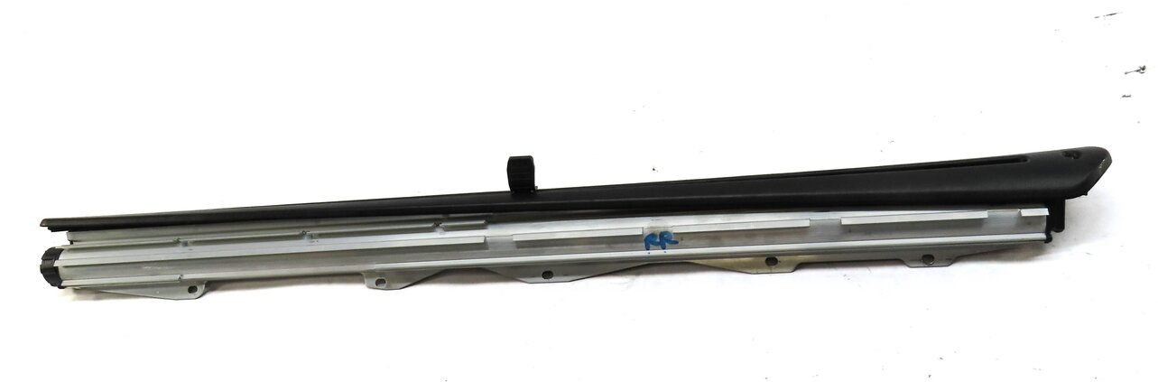 Thumbnail 4: 2011-2017 BMW X3 (F25) RIGHT SIDE REAR DOOR RETRACTABLE WINDOW SHADE UV SCREEN