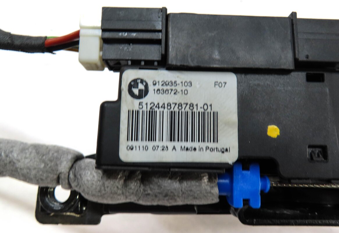 Thumbnail 5: 2011 BMW X3 (F25) REAR TRUNK HATCH LATCH w/ SOFT CLOSE ACTUATOR MOTOR