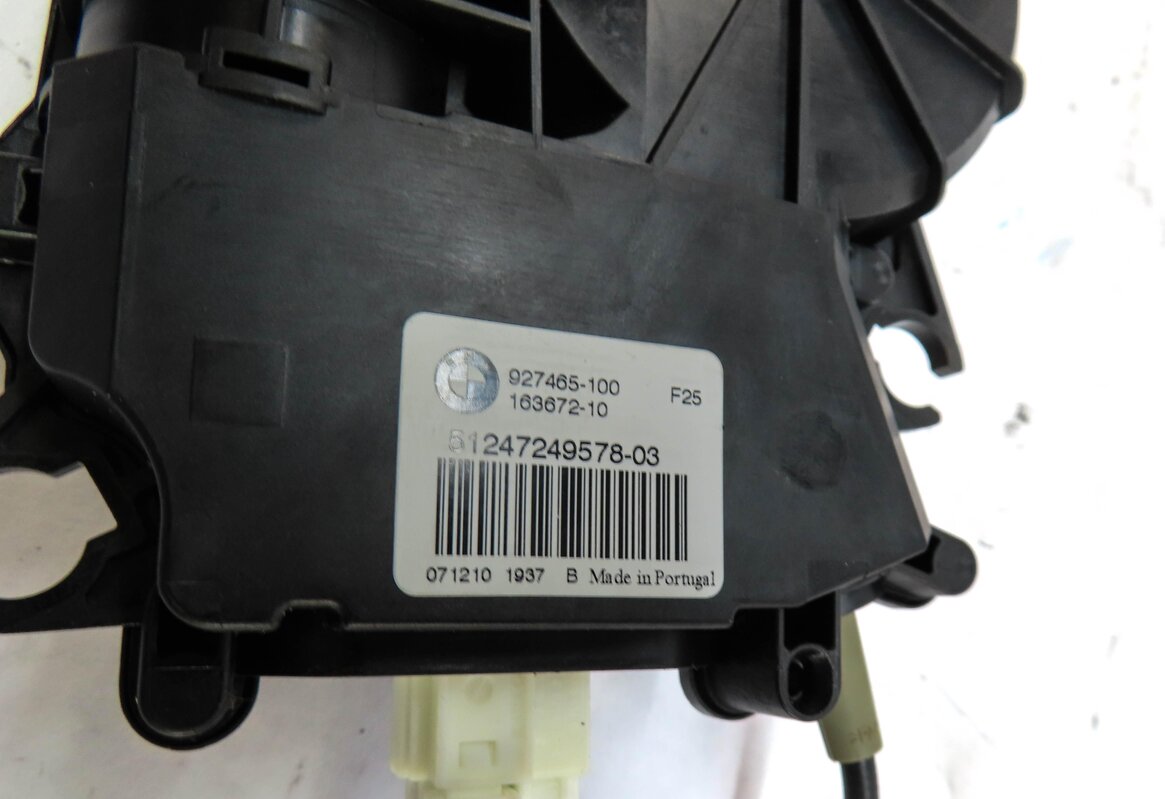 Thumbnail 8: 2011 BMW X3 (F25) REAR TRUNK HATCH LATCH w/ SOFT CLOSE ACTUATOR MOTOR