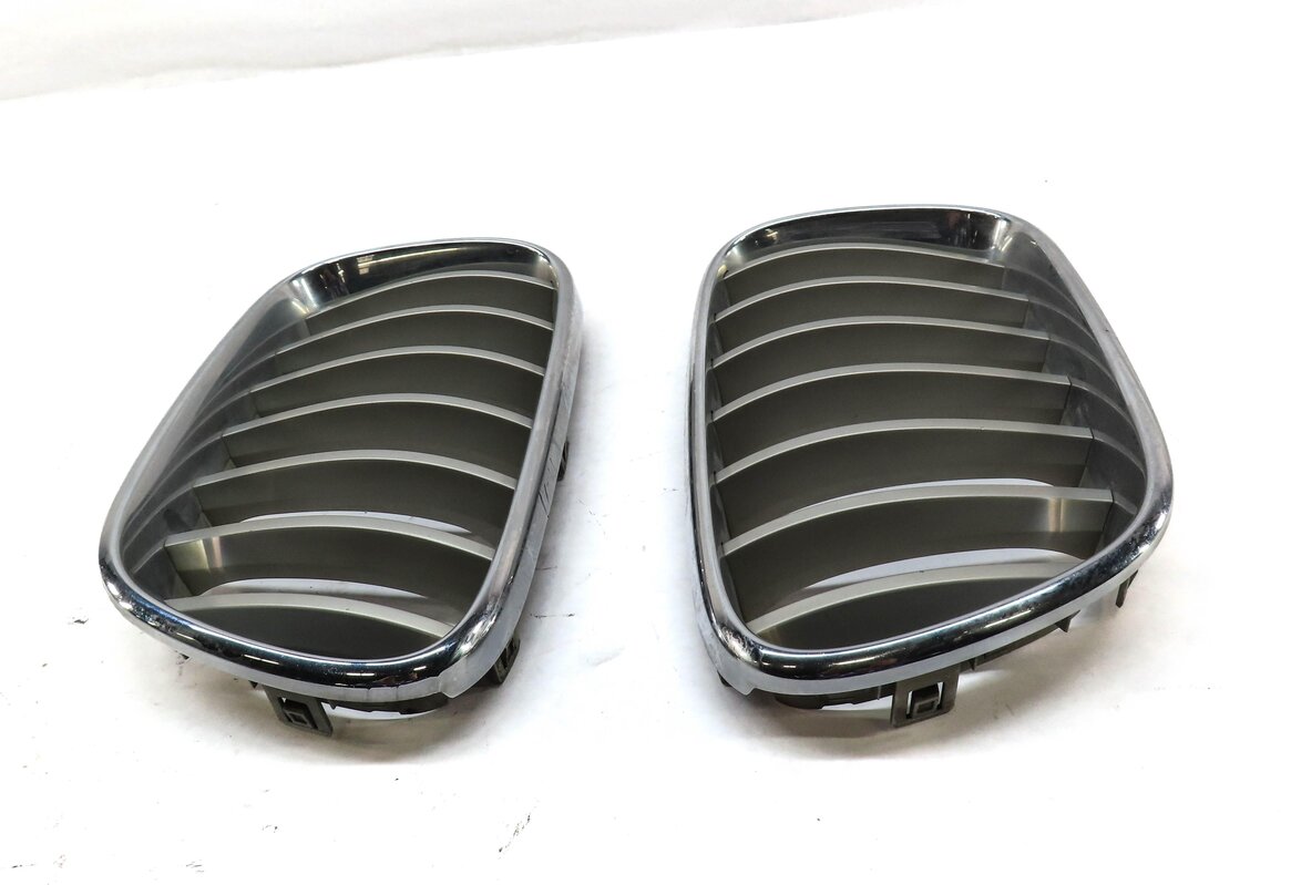 Thumbnail 2: 2011-2017 BMW X3 (F25) FRONT LEFT & RIGHT HOOD KIDNEY GRILLE SET (TITANIUM FINS)