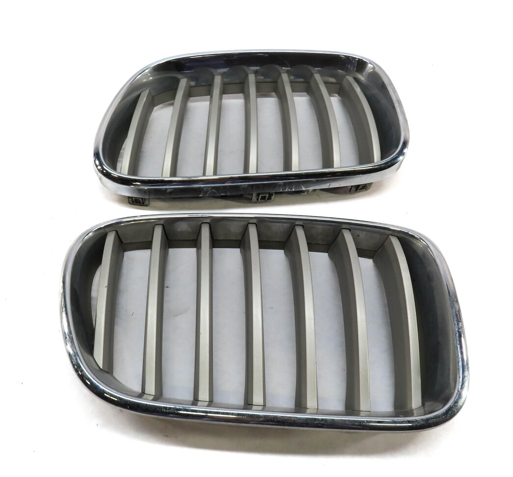 Thumbnail 3: 2011-2017 BMW X3 (F25) FRONT LEFT & RIGHT HOOD KIDNEY GRILLE SET (TITANIUM FINS)