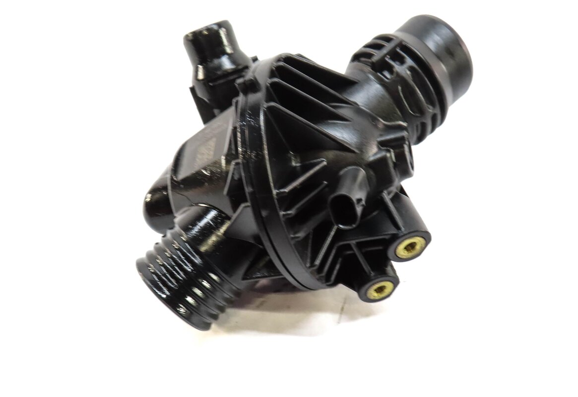 Thumbnail 4: 2011 BMW X3 (F25) 3.0L TURBO (N55) ENGINE THERMOSTAT HOUSING 11537586784