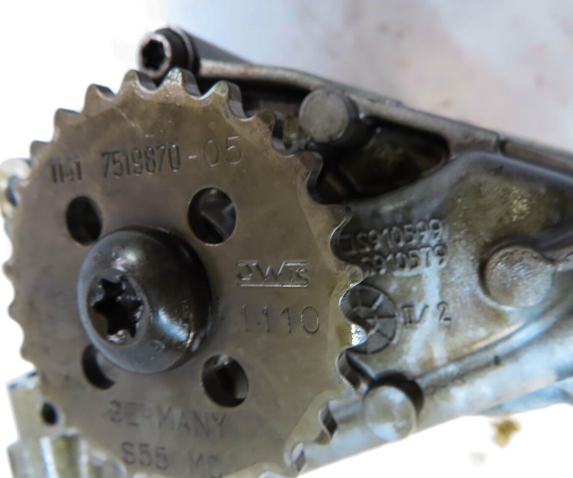 Thumbnail 5: 2011 BMW X3 (F25) 3.0L TURBO (N55) ENGINE OIL PUMP 11417573747