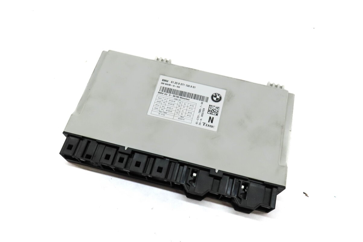 10-19 BMW 2 3 4 5 6 7 X (F22 F30 F32 F15 F16 F85 F86) HEATED SEAT CONTROL MODULE