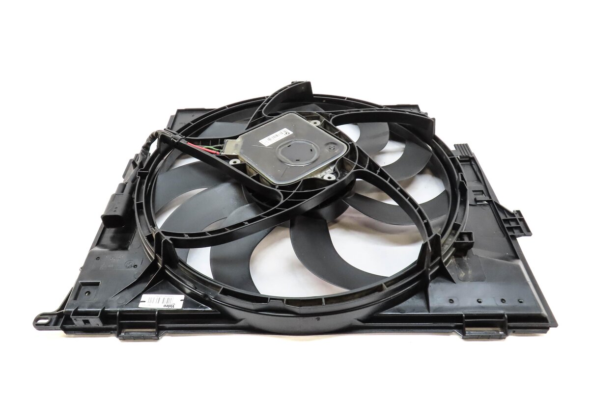 Thumbnail 5: 12-16 BMW 2 3 4 SERIES (F22 F30 F31 F32) RADIATOR ELECTRIC COOLING FAN w/ SHROUD