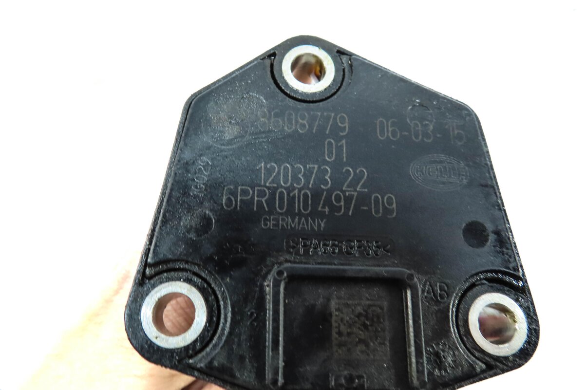 Thumbnail 4: 2015 BMW 428i (F32) 2.0L TURBO N26 OIL LEVEL SENSOR 8608779
