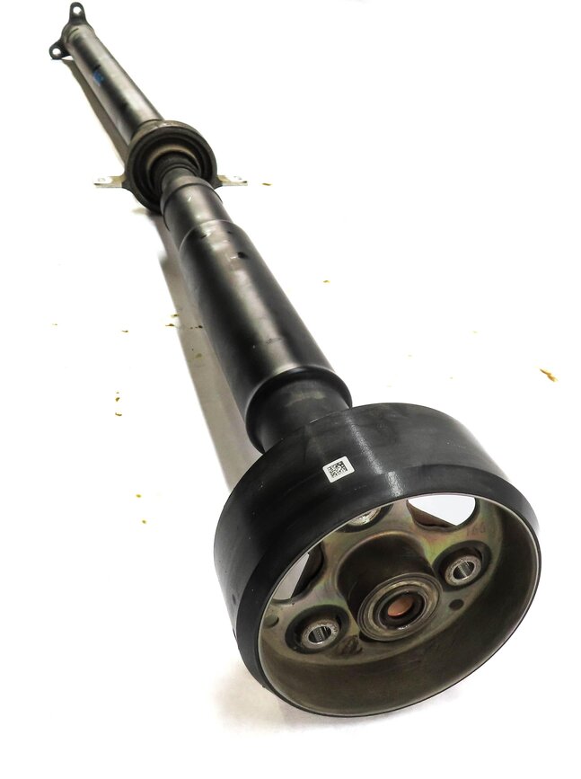 Thumbnail 3: 14-16 BMW 428i (F32) COUPE - RWD A/T REAR DRIVESHAFT DRIVELINE DRIVE LINE SHAFT