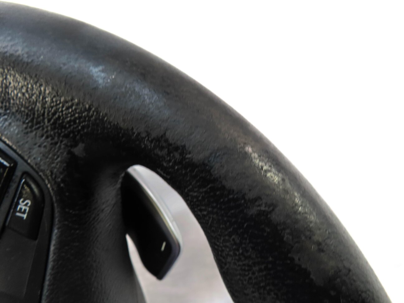 Thumbnail 6: 12-18 BMW 2 3 4 SERIES (F22 F30 F32) SPORT STEERING WHEEL w/ SHIFTER PADDLES