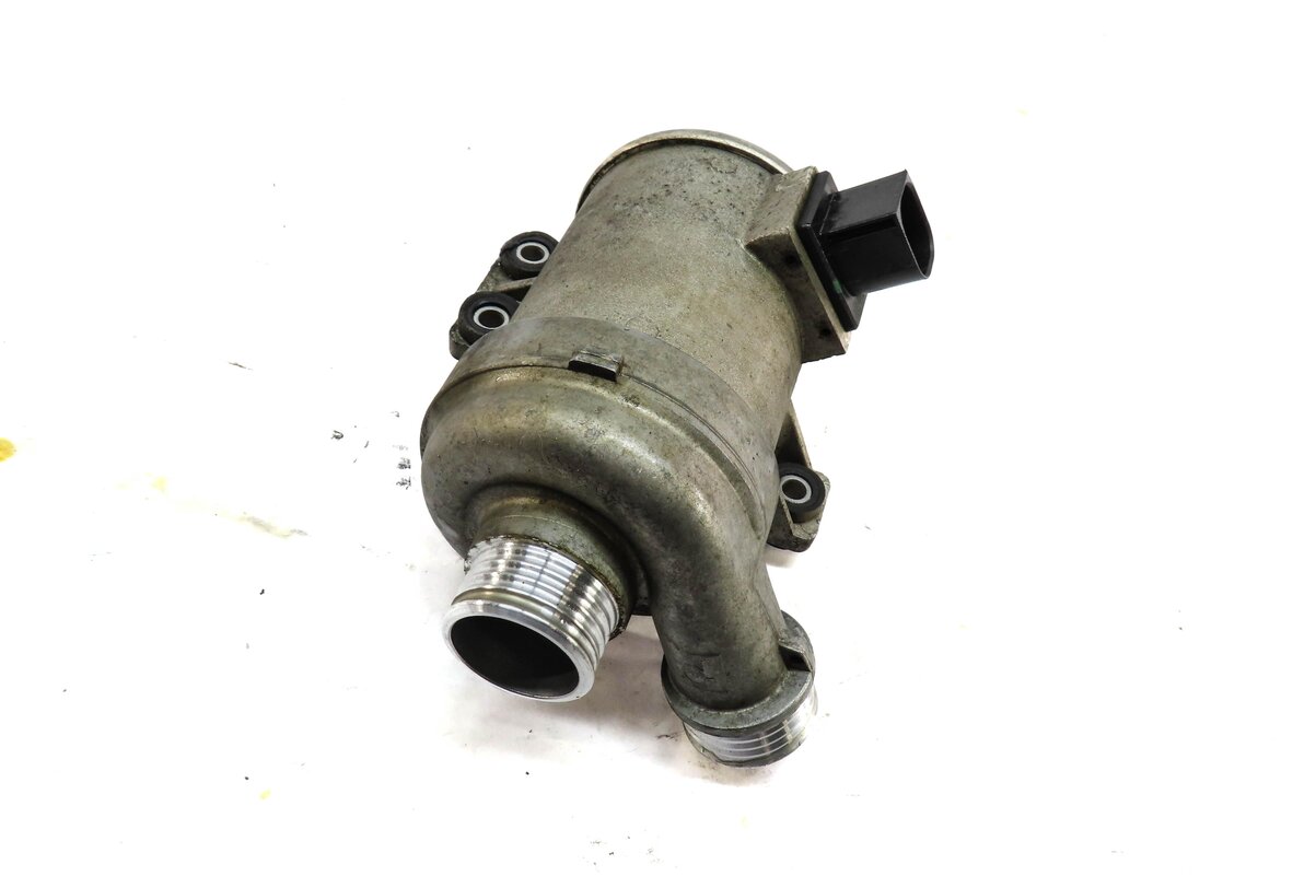 Thumbnail 6: 12-18 BMW 328i 428i 528i X3 X5 Z4 (F30 F31 F32 F10 E84 F15 F25) 2.0L WATER PUMP