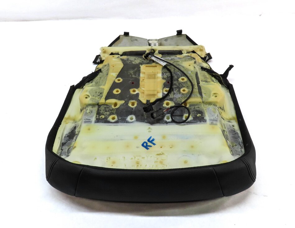 Thumbnail 4: 2015 BMW 428i (F32) FRONT RIGHT PASSENGER LOWER HEATED SEAT CUSHION (BLACK)