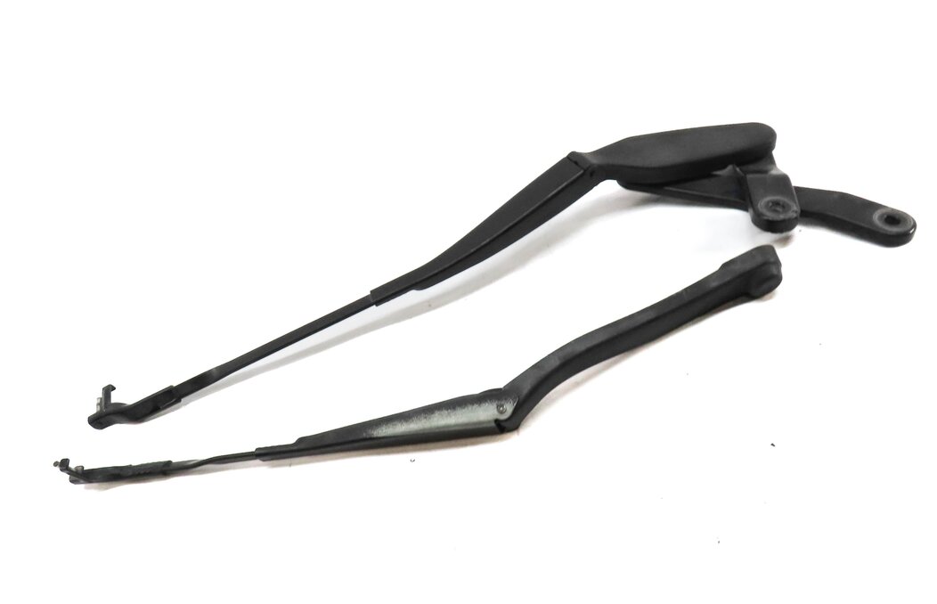 11-15 MERCEDES E250 E350 E400 E550 E63 (W212) FRONT WINDSHIELD WIPER ARM SET-2
