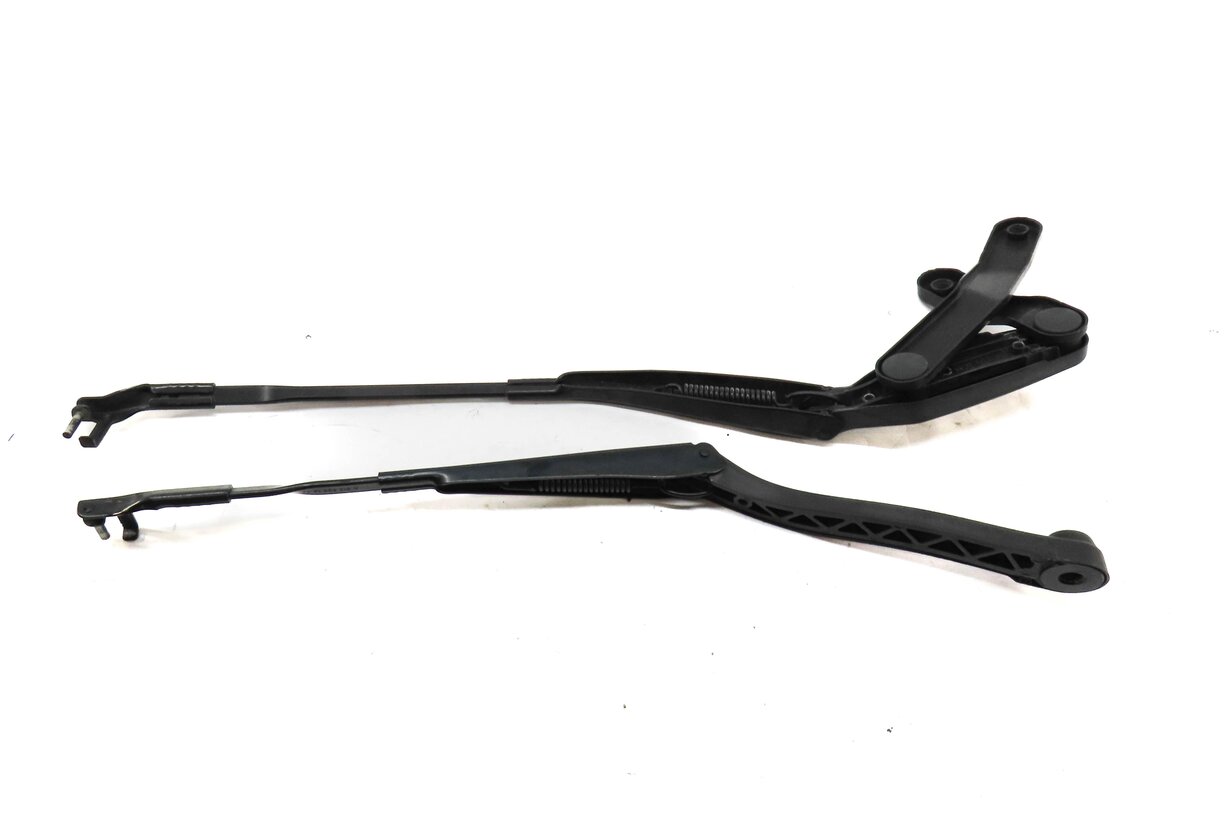 Thumbnail 3: 11-15 MERCEDES E250 E350 E400 E550 E63 (W212) FRONT WINDSHIELD WIPER ARM SET-2