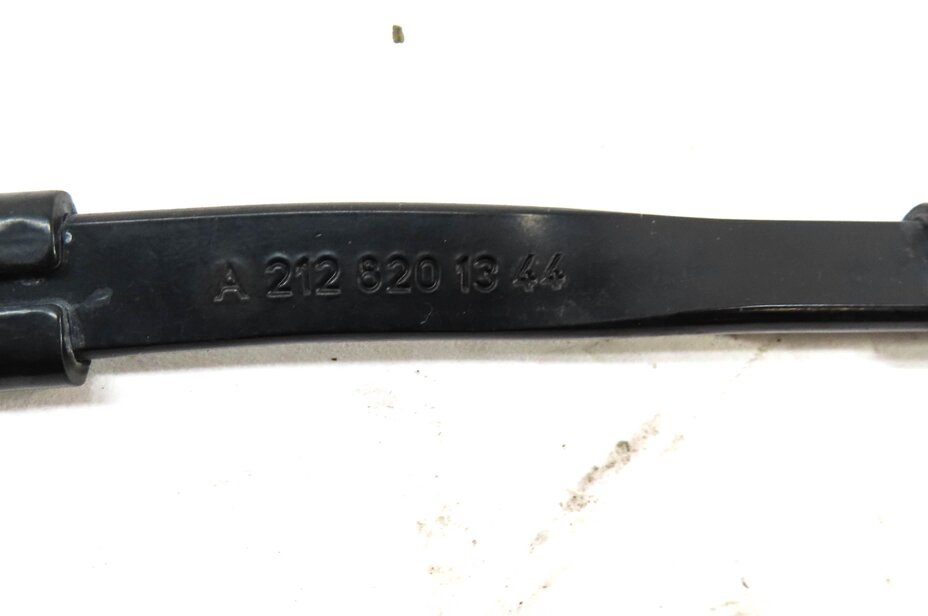 Thumbnail 4: 11-15 MERCEDES E250 E350 E400 E550 E63 (W212) FRONT WINDSHIELD WIPER ARM SET-2