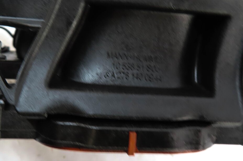 Thumbnail 7: 12 MERCEDES C350 E350 R350 W204 W207 W251 3.5L LEFT RIGHT LOWER INTAKE MANIFOLD