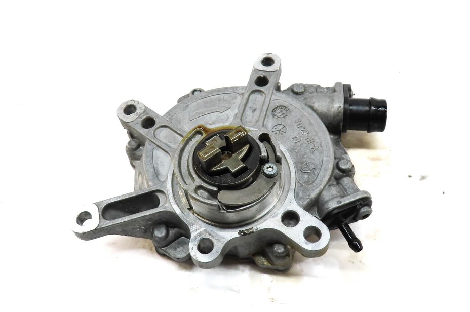 Thumbnail 2: 2012-2020 MERCEDES C E GLC CLS SLK (W204 W212 W213 W218 X253) BRAKE VACUUM PUMP