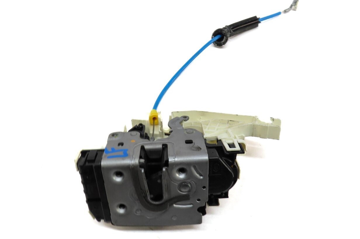 Thumbnail 4: 10-20 MERCEDES C E GLK SL CLS SLK CLASS (W204 W212 W218) LEFT FRONT DOOR LATCH