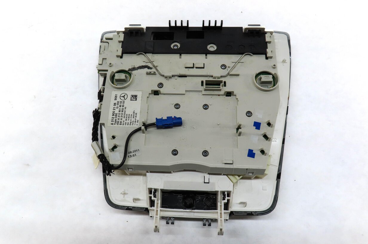 Thumbnail 4: 2012 MERCEDES E350 SEDAN (W212) FRONT ROOF DOME LIGHT w/ SWITCH BUTTONS (BLACK)