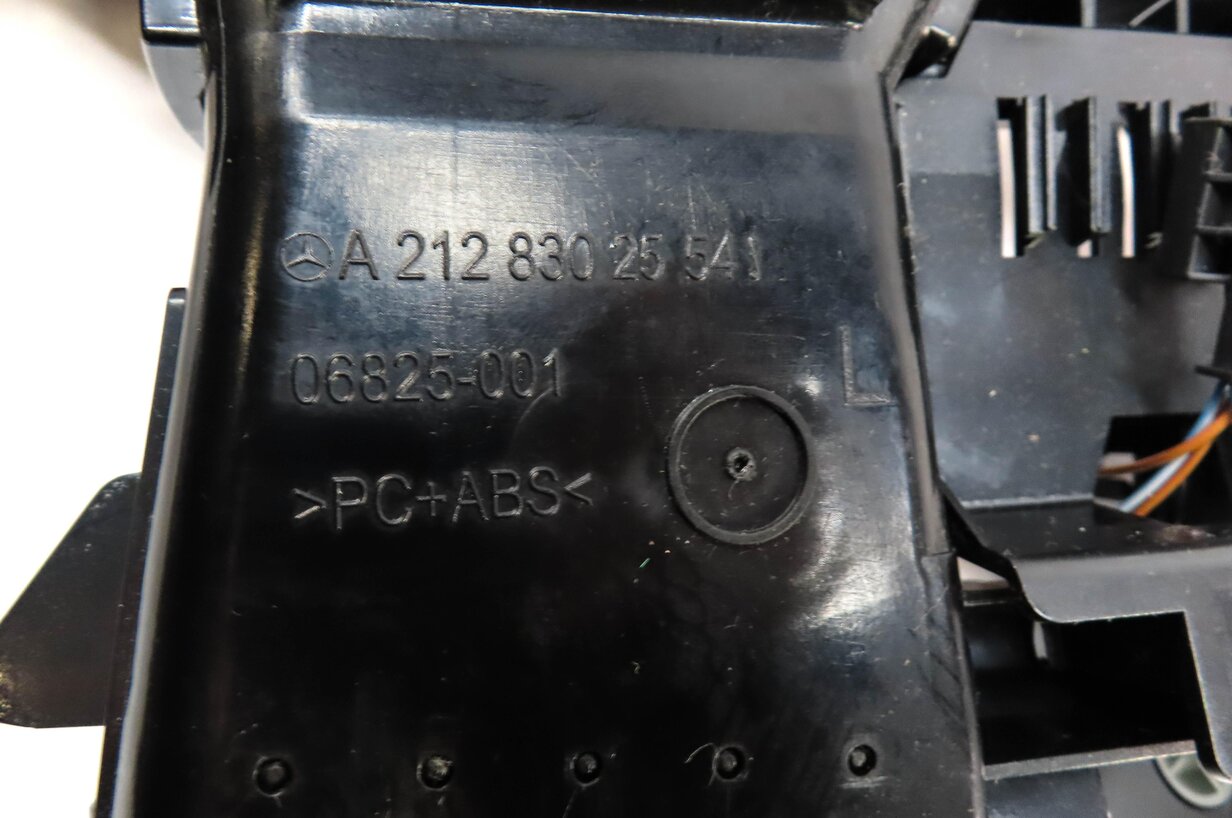Thumbnail 6: 2012 MERCEDES E350 SEDAN (W212) FRONT CENTER DASH DUAL HVAC A/C HEATER AIR VENT