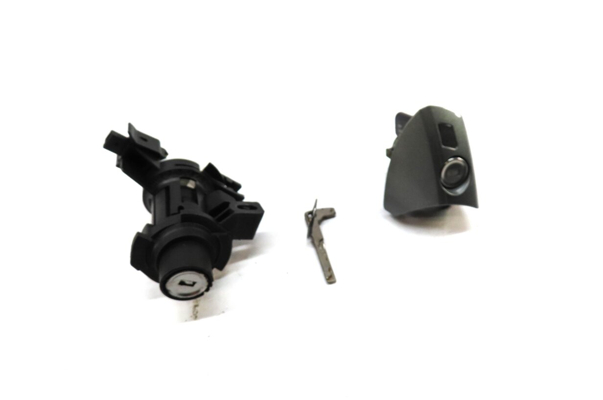 Thumbnail 1: 2012 MERCEDES E350 SEDAN W212 FRONT LEFT DRIVER DOOR & TRUNK LOCK CYLINDER & KEY