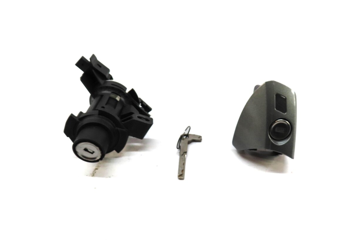 Thumbnail 2: 2012 MERCEDES E350 SEDAN W212 FRONT LEFT DRIVER DOOR & TRUNK LOCK CYLINDER & KEY