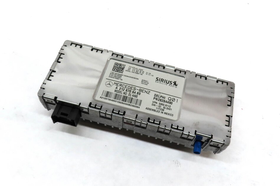 10-16 MERCEDES C250 C300 C350 E350 E550 GLK350 ML350 - SIRIUS SATELLITE RECEIVER