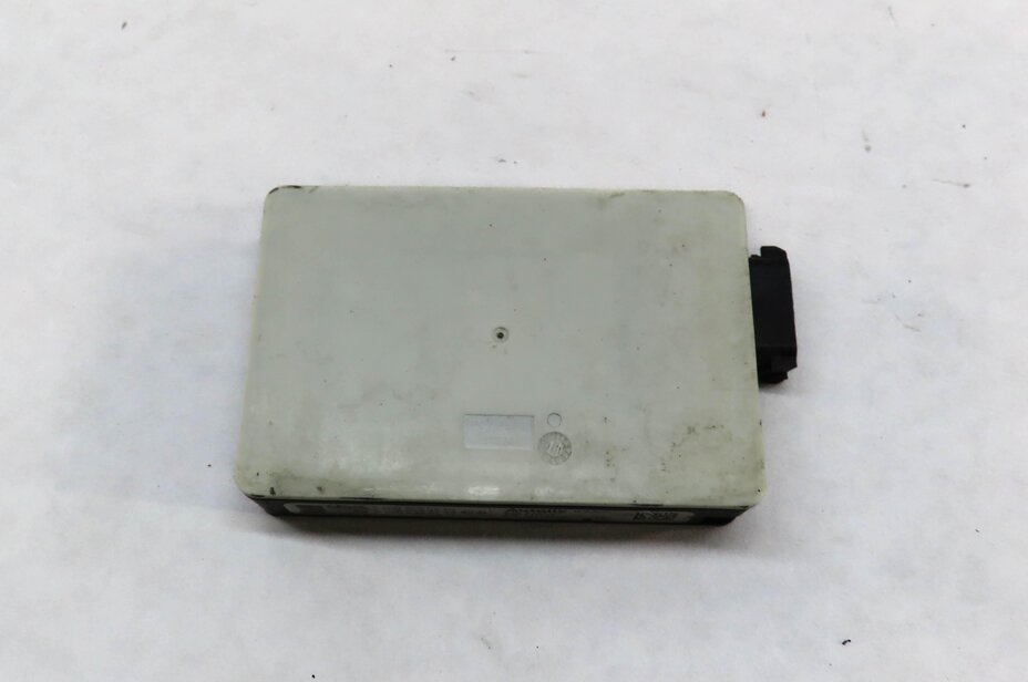 Thumbnail 2: 2012 MERCEDES E350 SEDAN (W212) REAR BLIND SPOT RADAR ALERT MODULE 0009050210