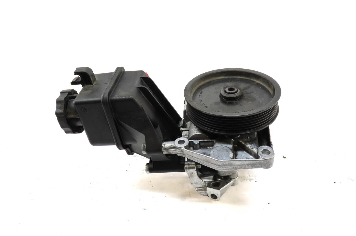 Thumbnail 2: 2012-2020 MERCEDES E350 SLC43 SLK350 (W212 W172) POWER STEERING PUMP w/ PULLEY