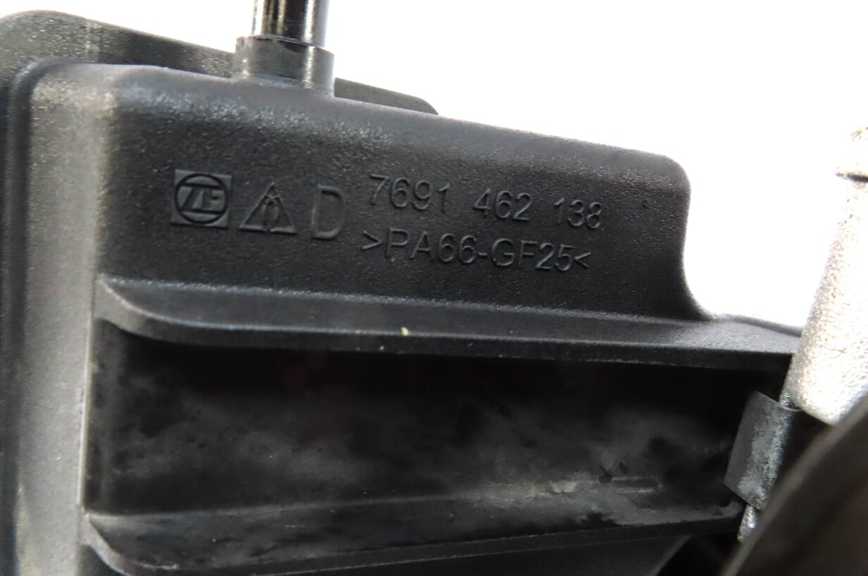 Thumbnail 8: 2012-2020 MERCEDES E350 SLC43 SLK350 (W212 W172) POWER STEERING PUMP w/ PULLEY