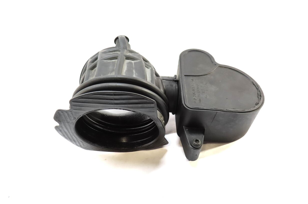 Thumbnail 2: 2012 MERCEDES E350 SEDAN (W212) 3.5L TURBO (M276) ENGINE INTAKE DUCT RESONATOR